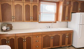 704 3rd Ave, Alton, IA 51003
