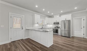 2 Creetown Ln, Bella Vista, AR 72715