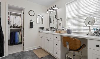 330 War Emblem Dr, Boiling Springs, SC 29316