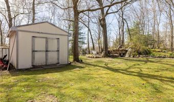 13 Pigeon Hill Cv, Hopkinton, RI 02808