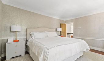 35 Second St, Newport, RI 02840