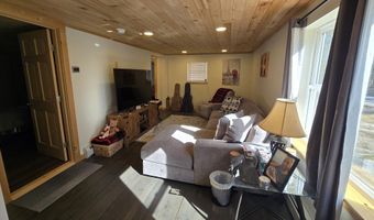 341 E Andover Rd, Andover, ME 04226