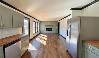 215 NW 4th St, Arab, AL 35016