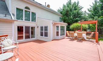4918 SUNSET Ln, Annandale, VA 22003