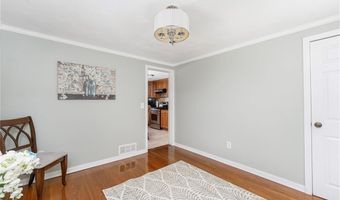 7 S Glen Dr, Coventry, RI 02816