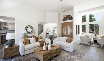 1094 Hillcrest View Ln, Fallbrook, CA 92028
