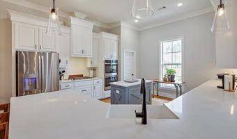 221 Lost Oak Ln, Brandon, MS 39047