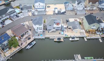 240 Fernwood Dr, Bayville, NJ 08721