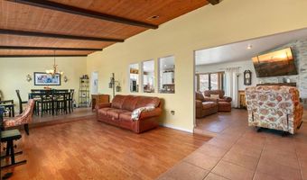 2605 Kauana Loa Dr, Escondido, CA 92029
