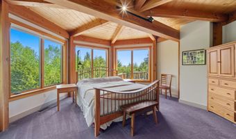 119 Moat View Dr, Albany, NH 03813