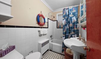57 S TERRACE Ave, Maple Shade, NJ 08052