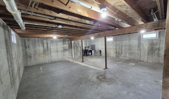 172 5th St, Bangor, ME 04401