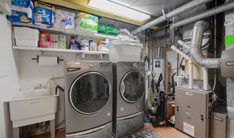 3735 Tremont Ln, Ann Arbor, MI 48105