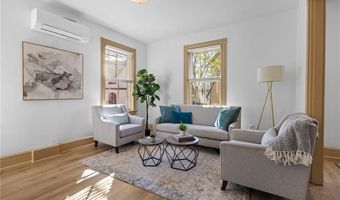 18 Barney St 1, Newport, RI 02840