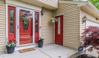 493 Edgeworthe Dr SE, Ada, MI 49301