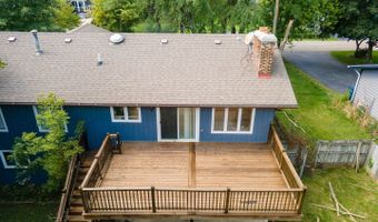 1245 WINAKI Trl, Algonquin, IL 60102