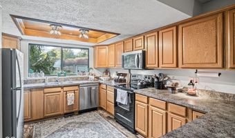 640 Blossom Dr, Avon, IN 46123