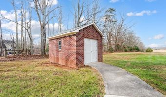 2365 Police Tower Rd, Appomattox, VA 24522