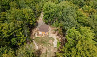 8 Magnolia Ln, Starks, ME 04911