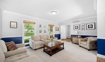 106 Hollyleaf Dr, Ballwin, MO 63021
