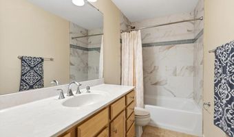 20 Greystoke Ct, Ballwin, MO 63021