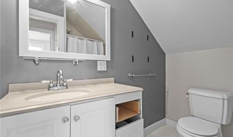 217 Bay View Ave, Cranston, RI 02905
