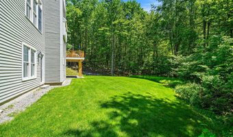 17 Canterbury Ln, Bedford, NH 03110