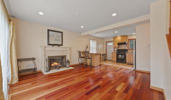65 Netherwood Dr, Albertson, NY 11507