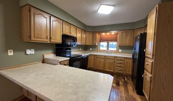 1502 Northview Ln, Aberdeen, SD 57401