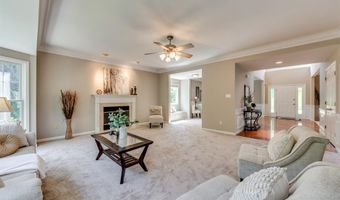 1515 Dietrich Glen Dr, Ballwin, MO 63021