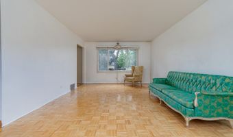 706 N Lawler Ave, Addison, IL 60101