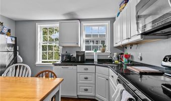 12 Callender Ave 2, Newport, RI 02840