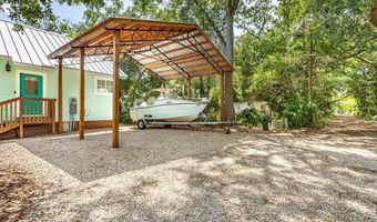 121 14th St, Apalachicola, FL 32320