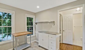 14 S MANCHESTER St, Arlington, VA 22204