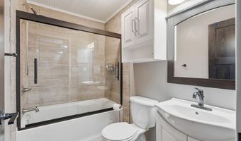 22980 105th St, Anamosa, IA 52205