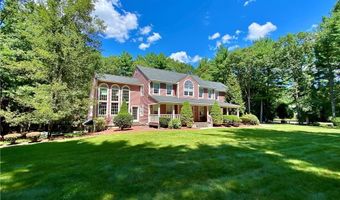 14 Bourget Ct, North Smithfield, RI 02896