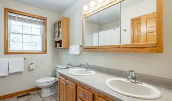 26 Ben Farnsworth Rd, Brookline, NH 03033