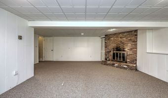 128 Cedar Ln, Beacon Falls, CT 06403