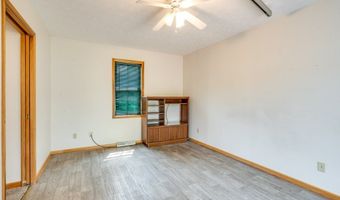 12222 Cenfield St NE, Alliance, OH 44601