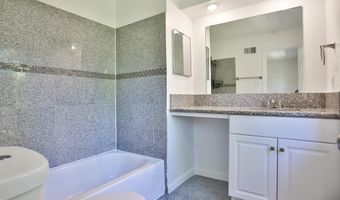 2402 WINDBREAK Dr, Alexandria, VA 22306