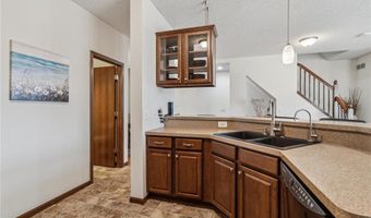 6665 Flycatcher Ln, Apple Valley, MN 55124