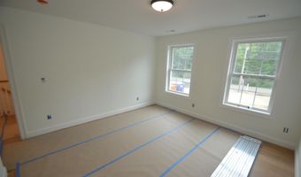 40 Tirrell Hill Rd, Bedford, NH 03110