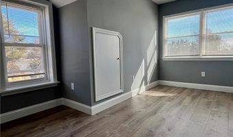 190 E Main Rd 3, Middletown, RI 02842