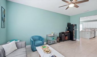 6230 ROADSTEAD Ct, Apollo Beach, FL 33572