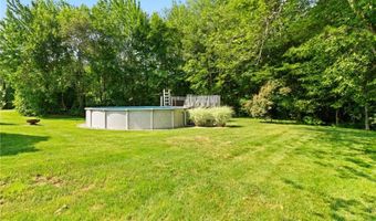 45 Silo Dr, Cranston, RI 02921