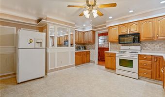 2422 E Carson St, Airville, PA 15203