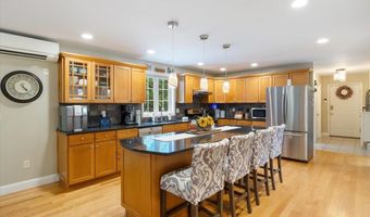 4 Dunnmoore Dr, Bow, NH 03304