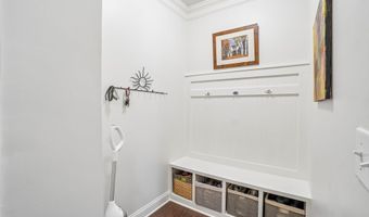 801 Deepwood Ct, Boiling Springs, SC 29316