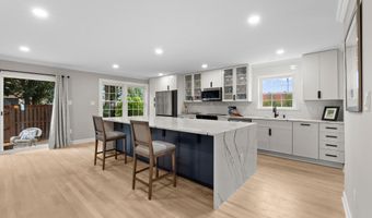 5190 BEDLINGTON Ter, Alexandria, VA 22304