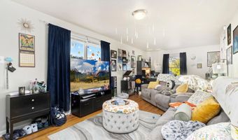 2119 E 11TH St, Cheyenne, WY 82001